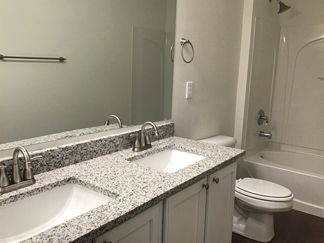 Building Photo - 280 Coyote Dr