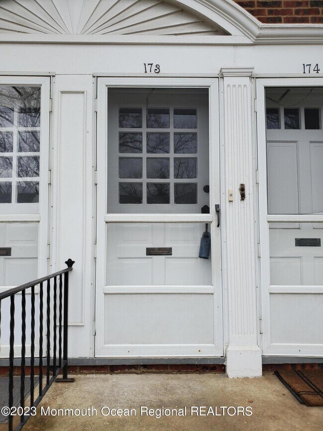 173 Manor Dr 173 Manor Dr Red Bank NJ 07701 Apartment Finder