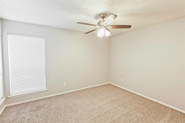 Building Photo - 1321 Overlook Dr