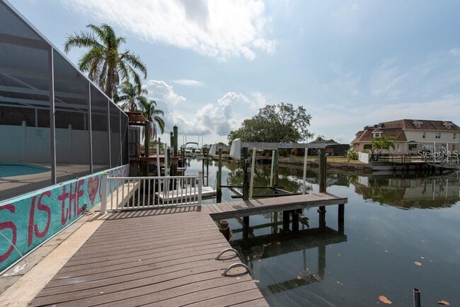Building Photo - 4643 Bay Crest Dr
