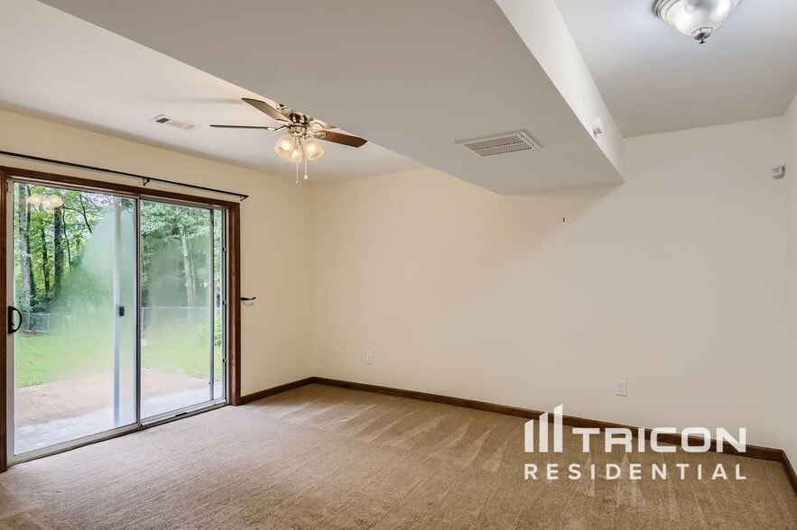 Building Photo - 3520 Rockfort Dr