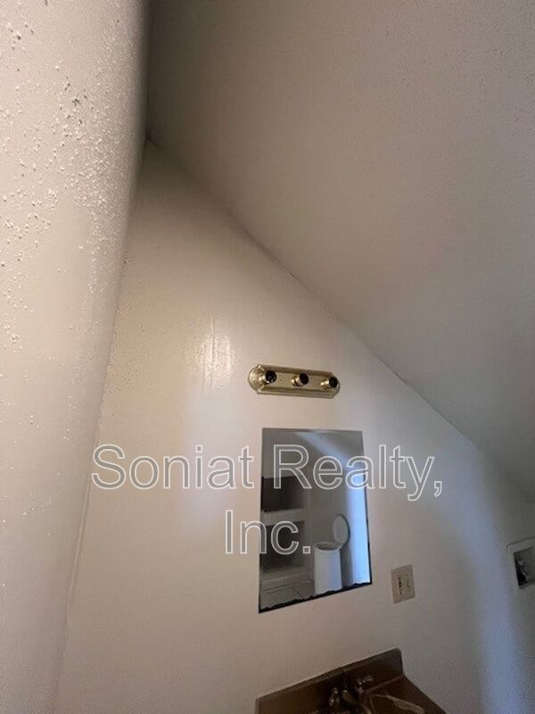 Building Photo - 2119 N Villere St