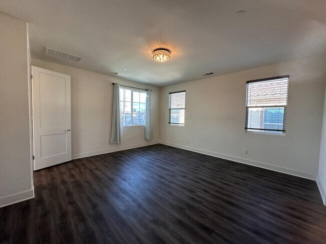 Building Photo - 15852 Ellington Wy