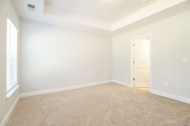Building Photo - 147 Renwood Rd