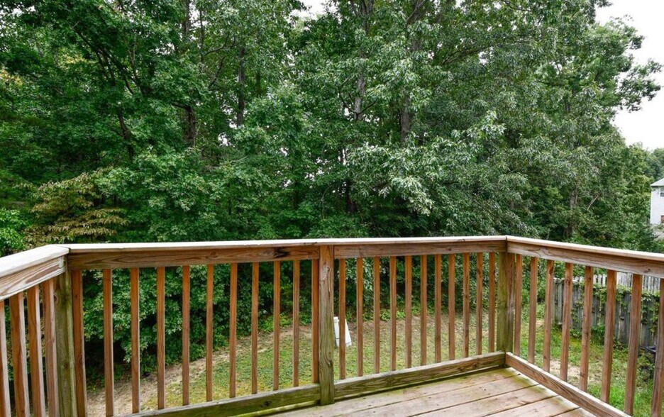 Building Photo - 5122 Redbud Rd
