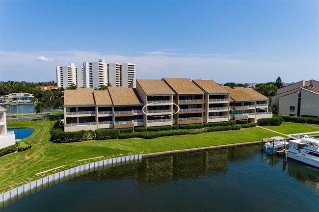 Building Photo - 2775 Kipps Colony Dr S