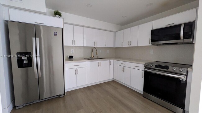 Building Photo - 851 Three Islands Boulevard