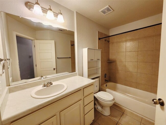Building Photo - 5921 Red Bud Ridge Ln