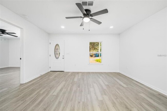 Building Photo - 1523 NE 1st Ave