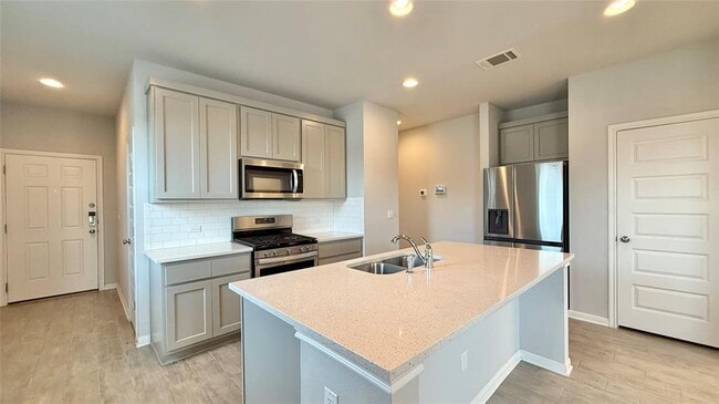 Building Photo - 12411 Zenyatta Dr