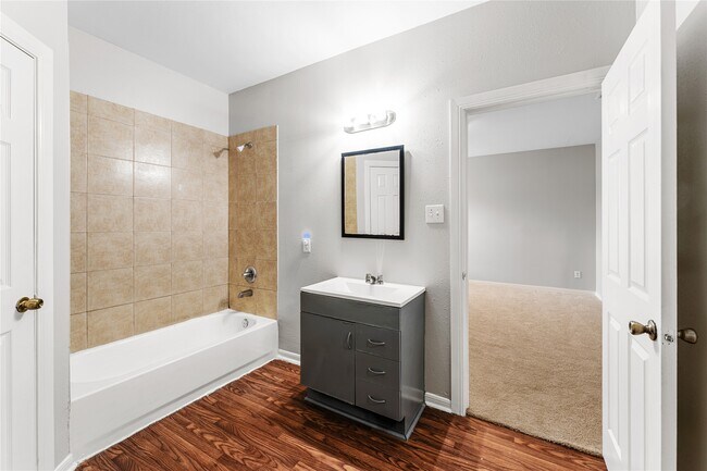 Building Photo - 9610 Buffum St