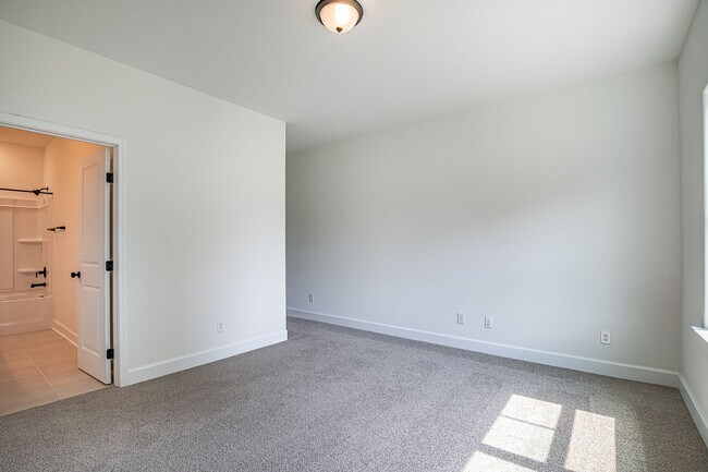 Building Photo - Newly Built Lowcountry Townhome