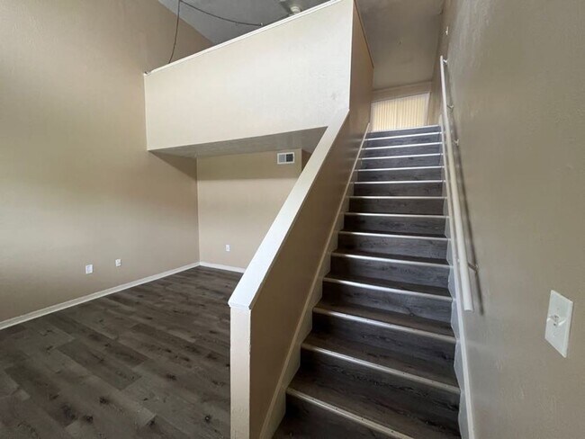 Building Photo - 3979 Crayrich Cir