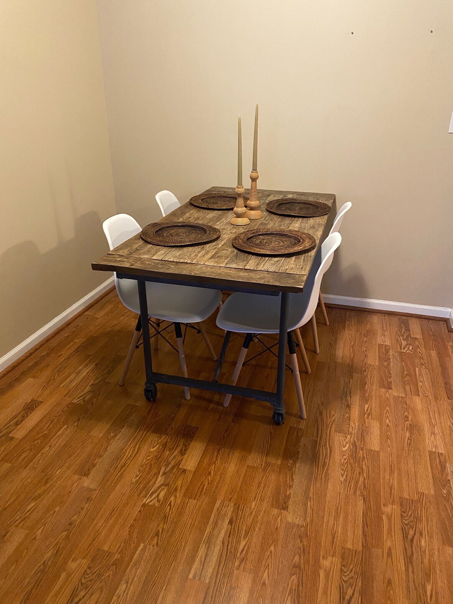 Building Photo - 1117 University Ave