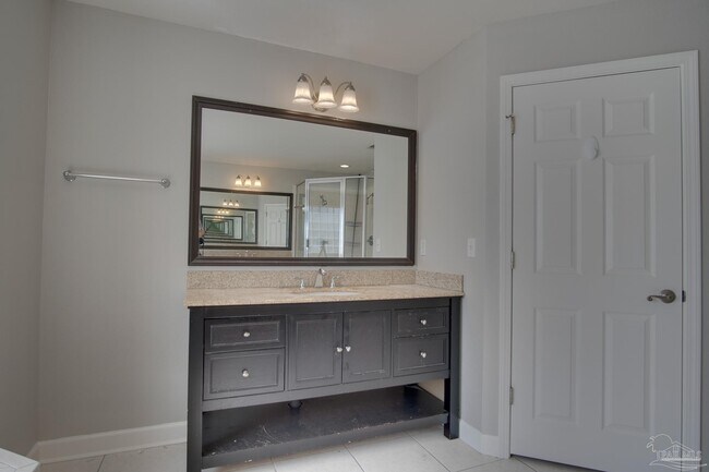 Building Photo - 3569 S Hampton Way