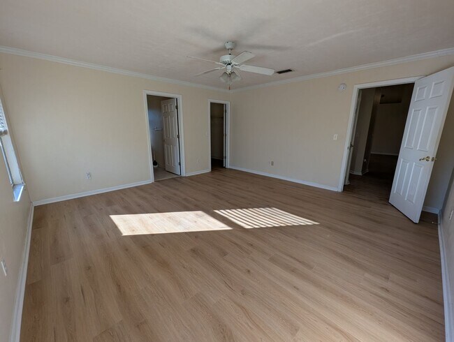 Building Photo - Hamilton Pond single family home