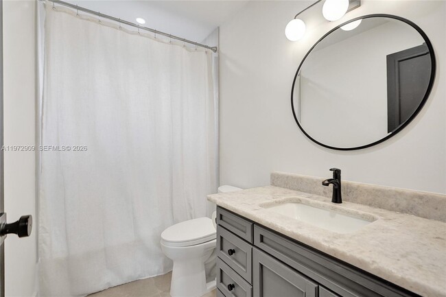 Building Photo - 9901 SW 79th Ave