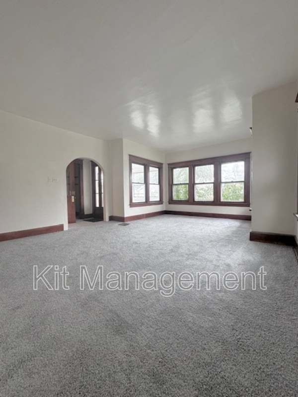 Building Photo - 4158 Commonwealth Ave