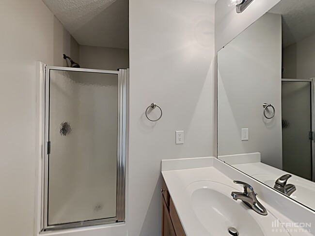 Building Photo - 926 Back Bay Ct NE
