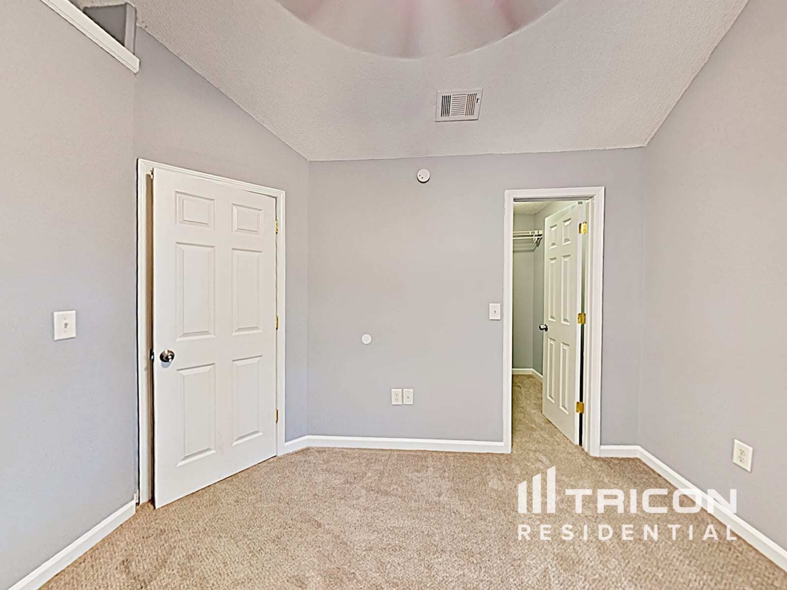 Building Photo - 6030 Crooked Creek Dr.