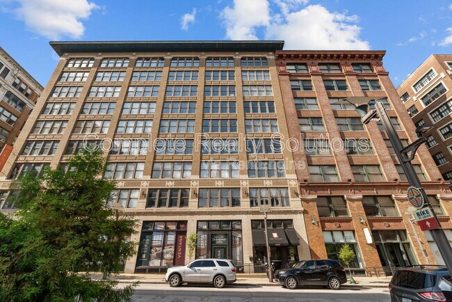 Building Photo - 1635 Washington Ave