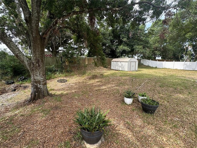 Building Photo - 7327 Floral Cir E