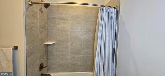 Building Photo - 5426 Greenpoint Ln