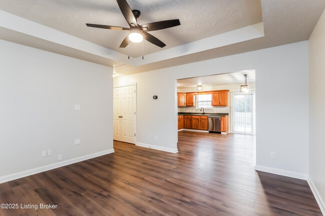 Building Photo - 277 Drake Dr