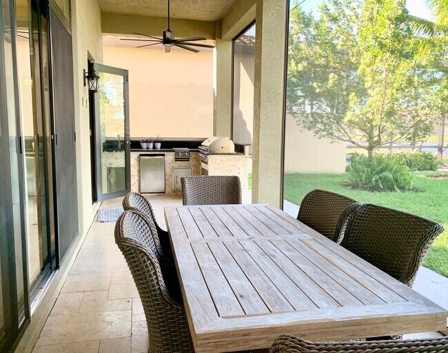 Building Photo - 16831 Pavilion Way