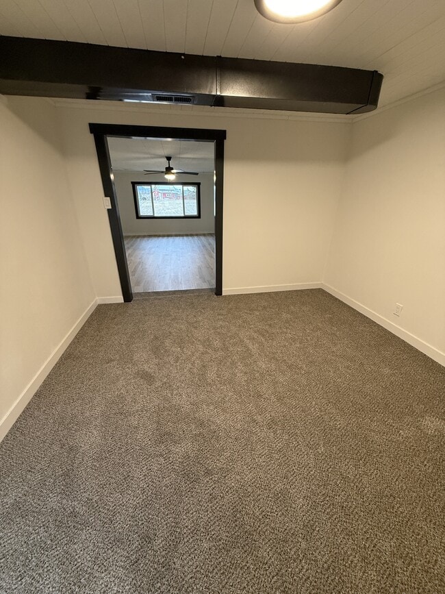 Building Photo - 42 Old US Hwy 91