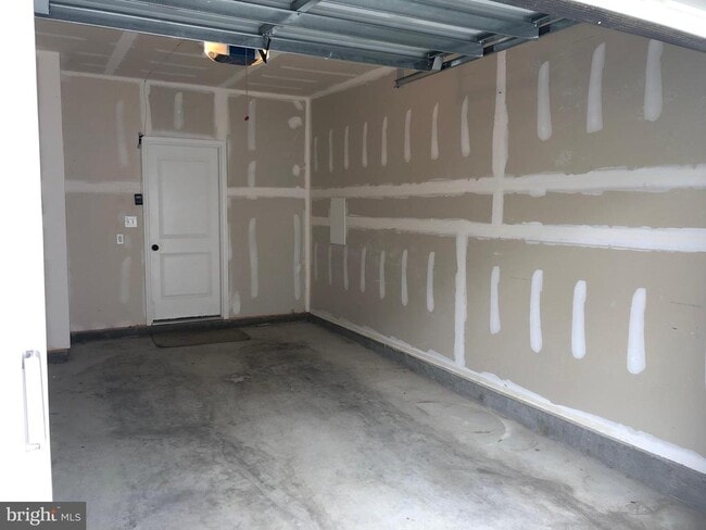 Building Photo - 17 Stevens Ct