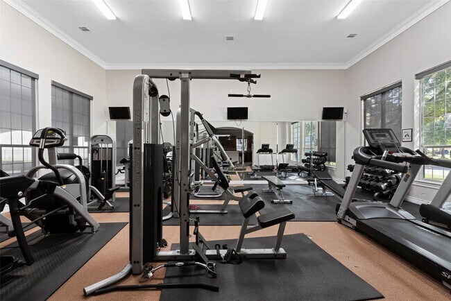 Building Photo - 9125 Harbor Hills Dr