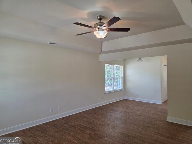 Building Photo - 129 Smithfield Dr