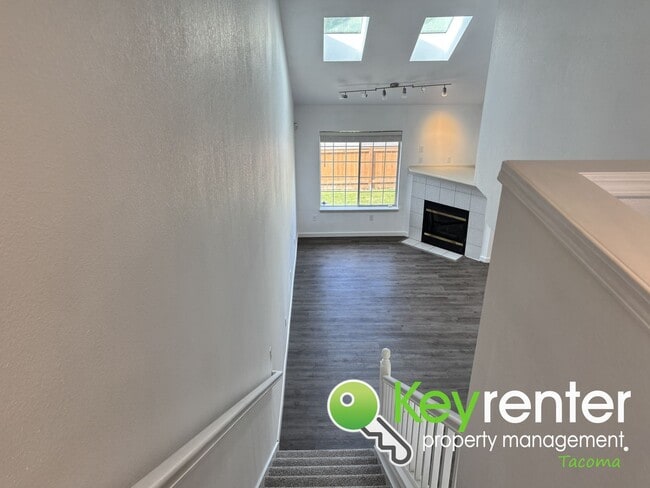 Building Photo - Updated 2 Bedroom Rental in Milton WA with...