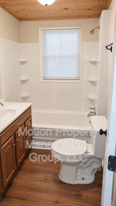 Building Photo - 808 Harrisburg Dr SW