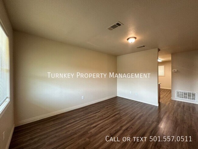 Building Photo - 5005 N Walnut Rd