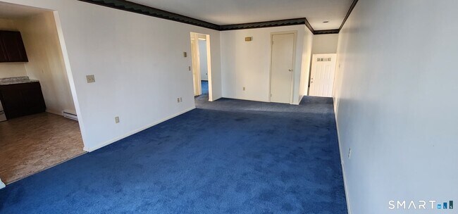 Building Photo - 32 Garden Hill Cir