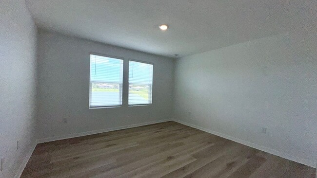 Building Photo - AVAILABLE NOW! 3/2.5 Townhome For Rent in Bellalago!