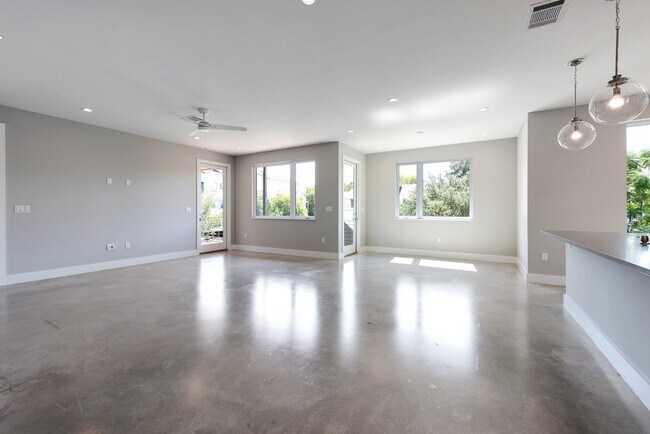 Building Photo - 3107 Walling Dr