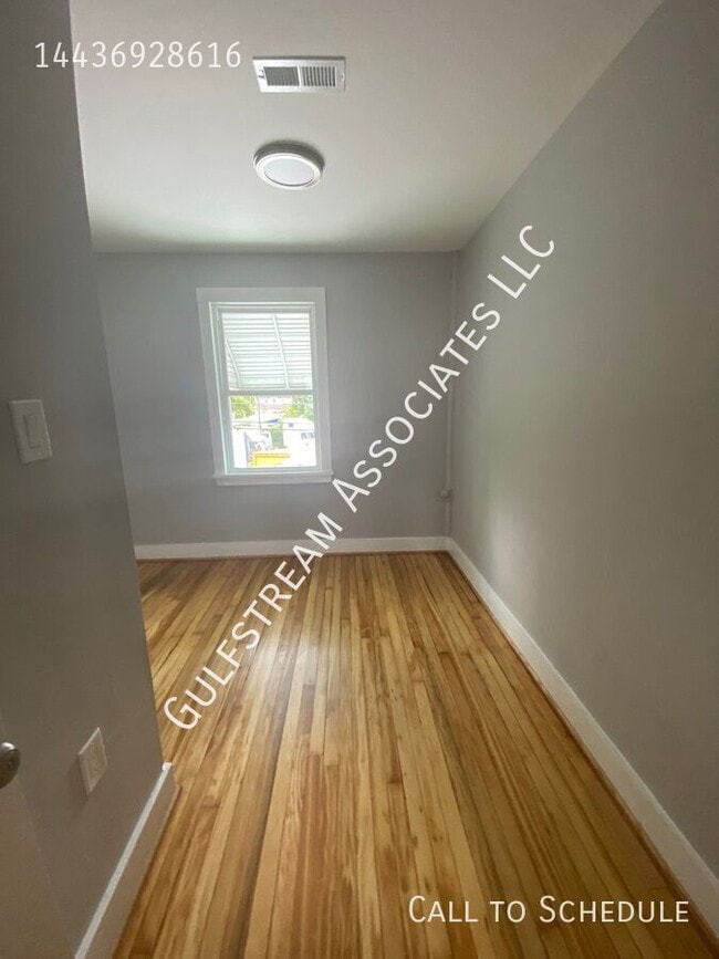 Building Photo - 2849 W Mulberry St
