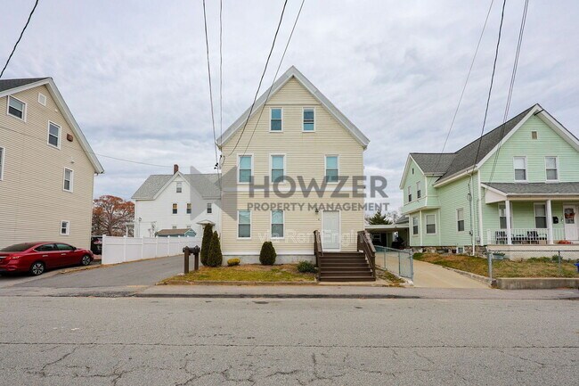 Building Photo - 4 E Broadway