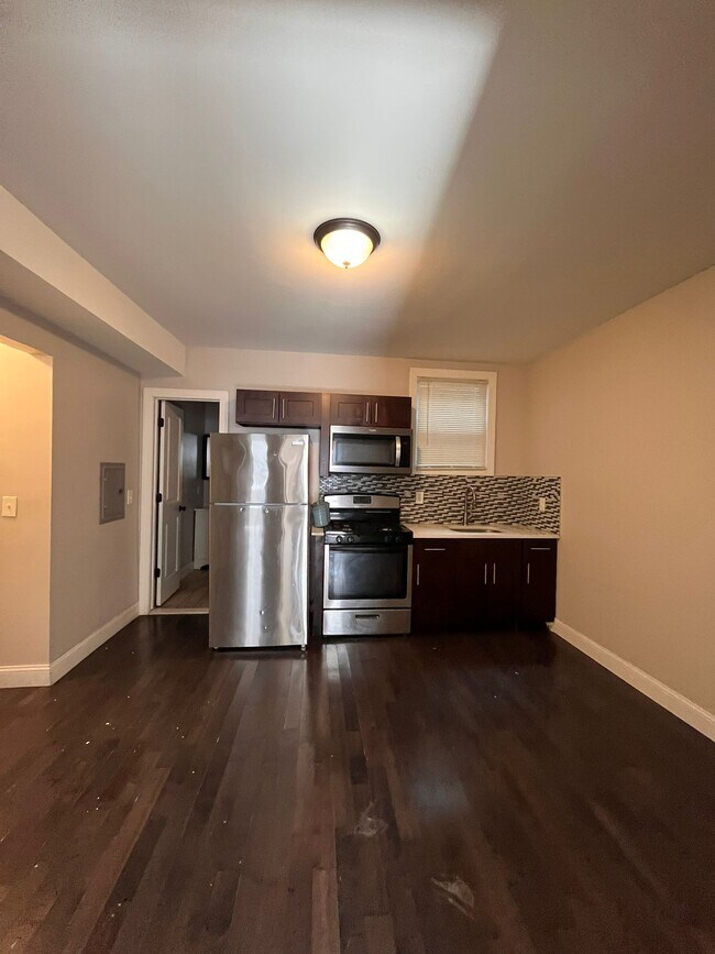 Building Photo - 124 Virginia Ave