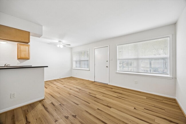 Building Photo - 2206 Mason St