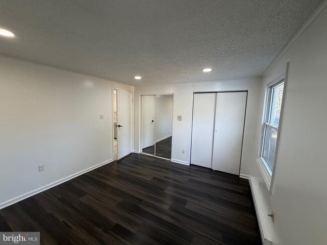 Building Photo - 20 Andrea Ct