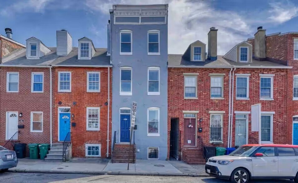 Building Photo - 805 S Hanover St