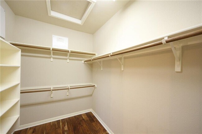 Building Photo - 1909 Manada Trail