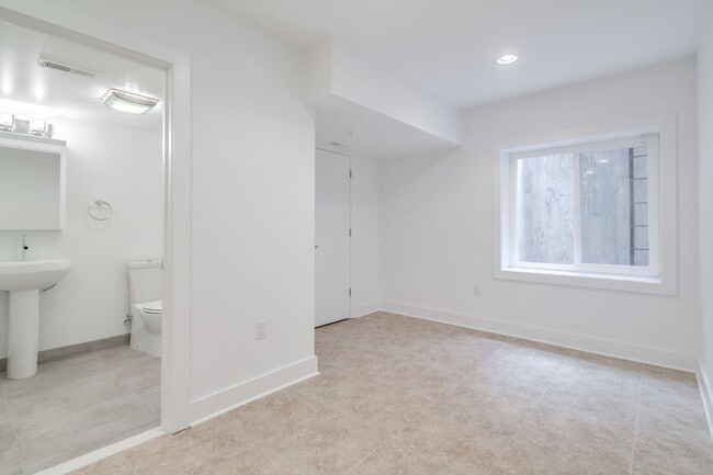 Building Photo - Northern Liberties Townhome