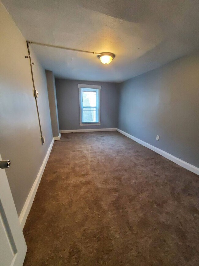 Building Photo - 3668 W 48th St