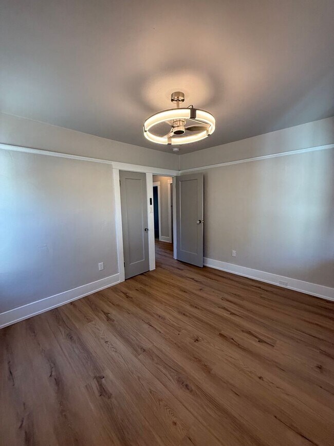 Building Photo - 2 bedroom/ 1 bathroom Home for Rent in Santa Rosa