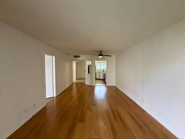 Building Photo - 1244 S Military Trail